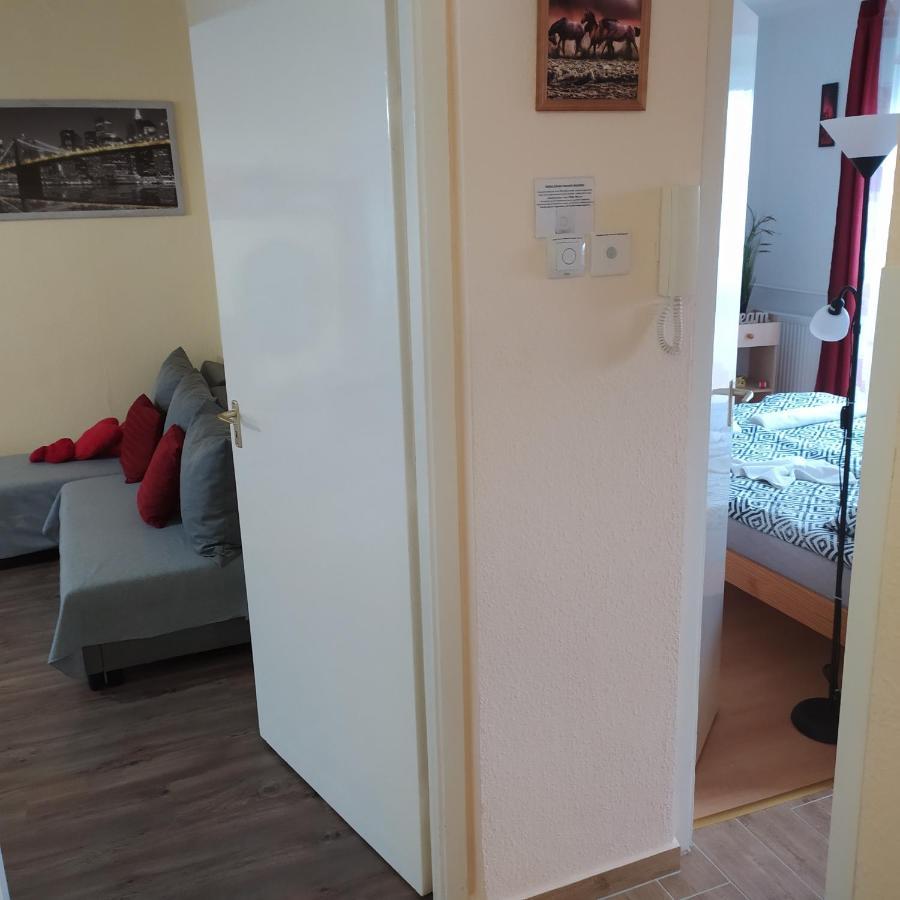 Krenusz Vendeghaz. Apartment Kaposvar Exterior photo
