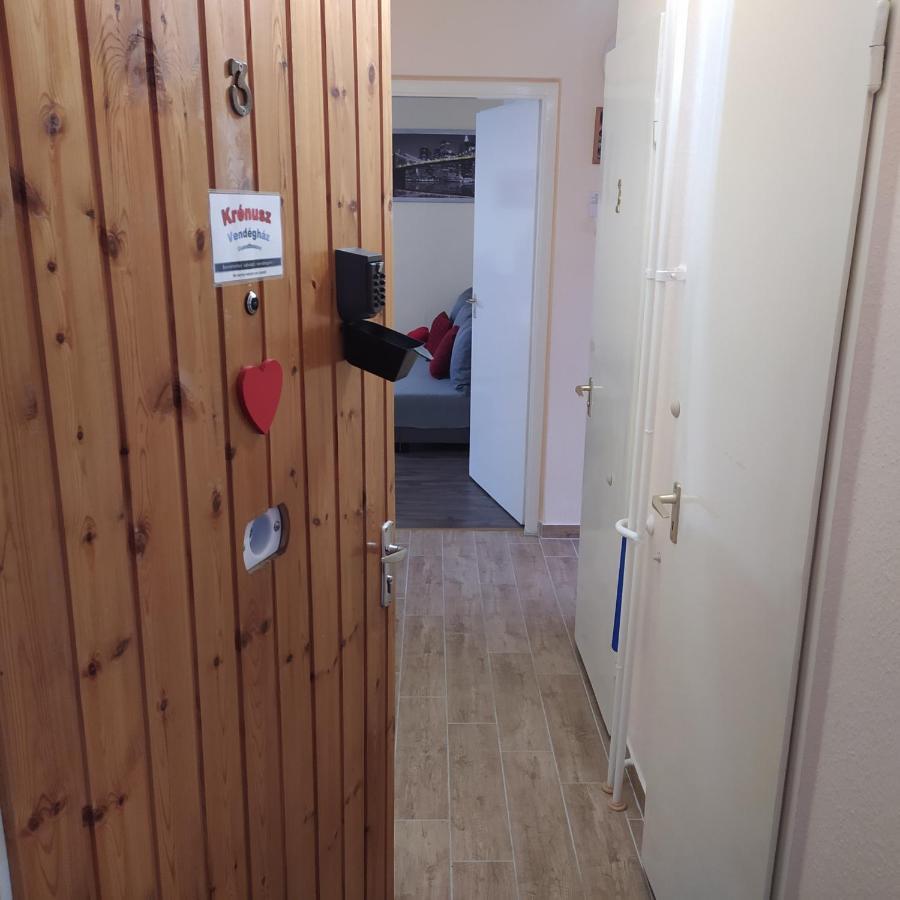 Krenusz Vendeghaz. Apartment Kaposvar Exterior photo